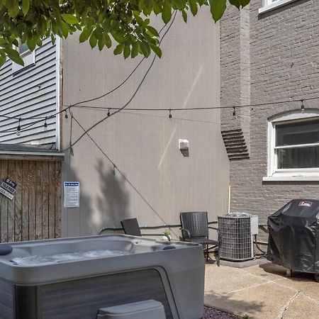 Rare City Home W/ Backyard Fire-Pit & Hottub Lancaster Extérieur photo